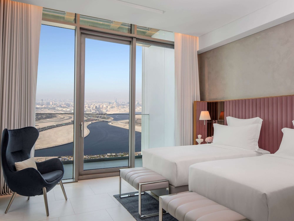 SLS Dubai Hotel and Residences 26/75