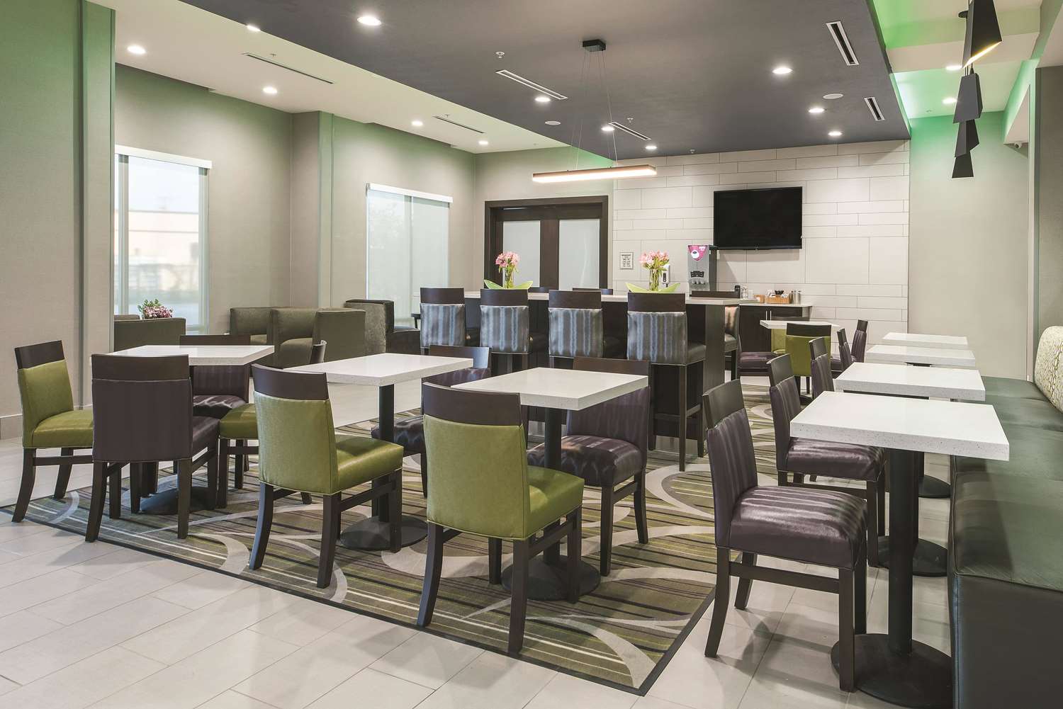 La Quinta Inn & Suites by Wyndham Fort Worth West - I-30 32/32