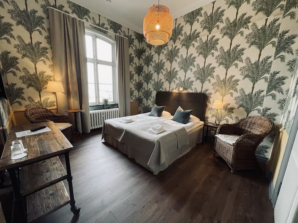 Stationen Bed Breakfast 16/50