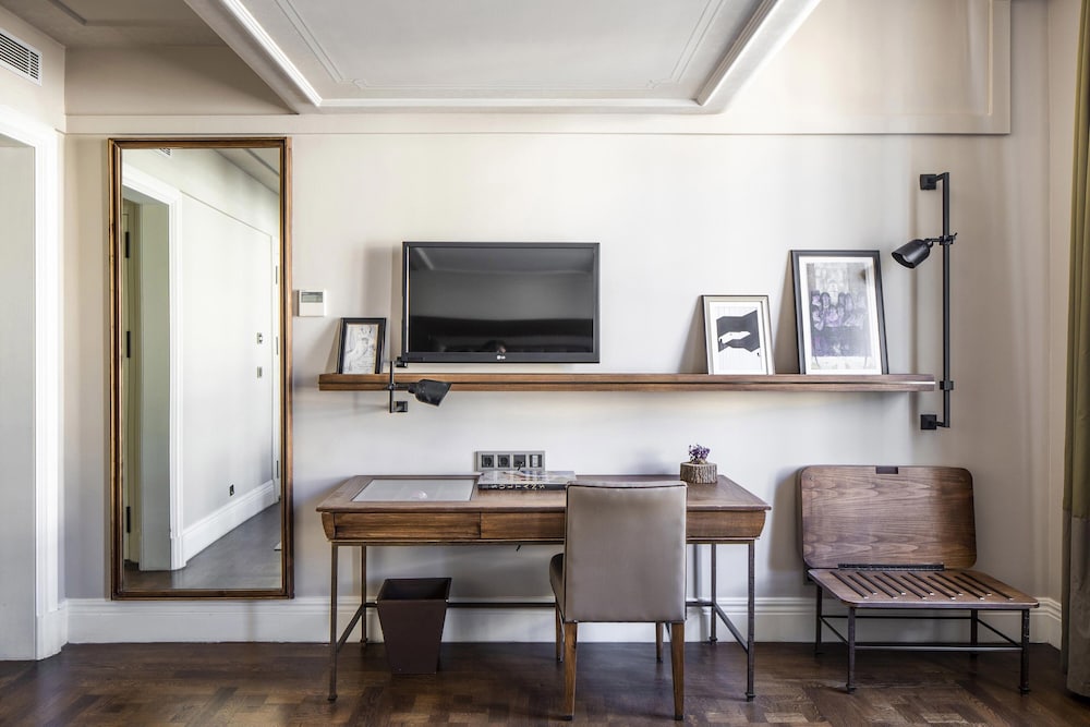The Bank Hotel Istanbul, a Member of Design Hotels 50/65
