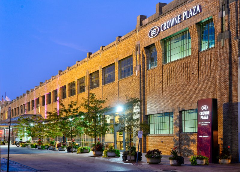 Crowne Plaza Indianapolis Downtown Union Station 77/81