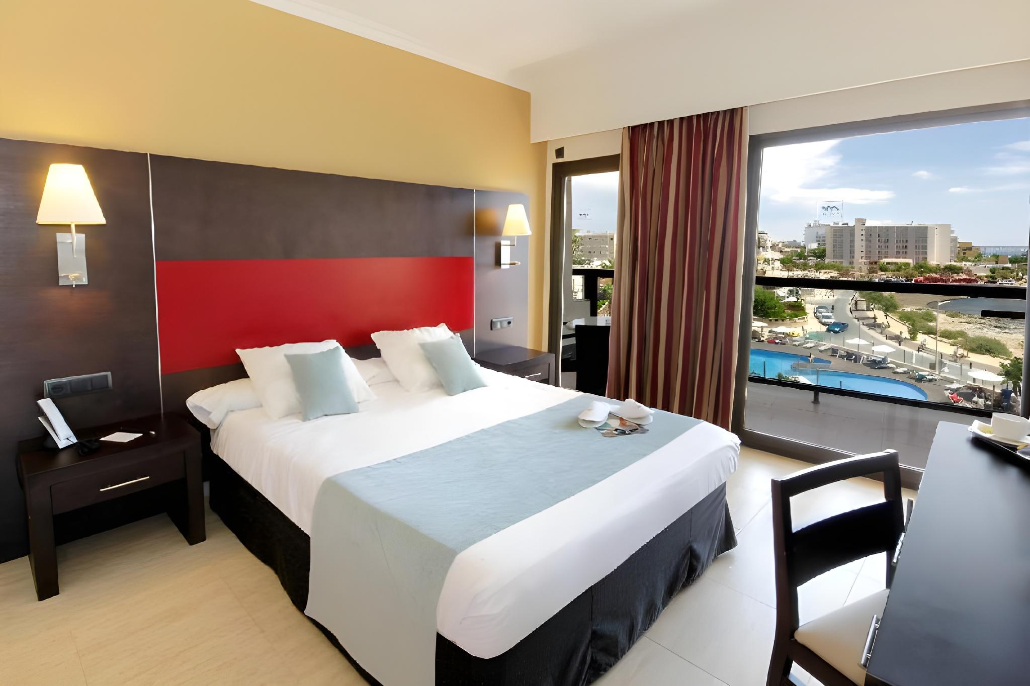 غرفة بسرير مزدوج أو سريرين منفصلين، AluaSoul Palma Hotel - Adults only 2/2
