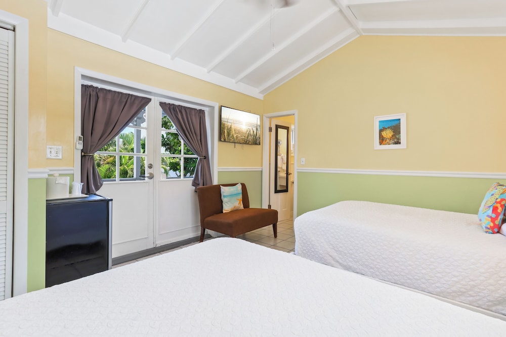 The Palms Hotel 23/73