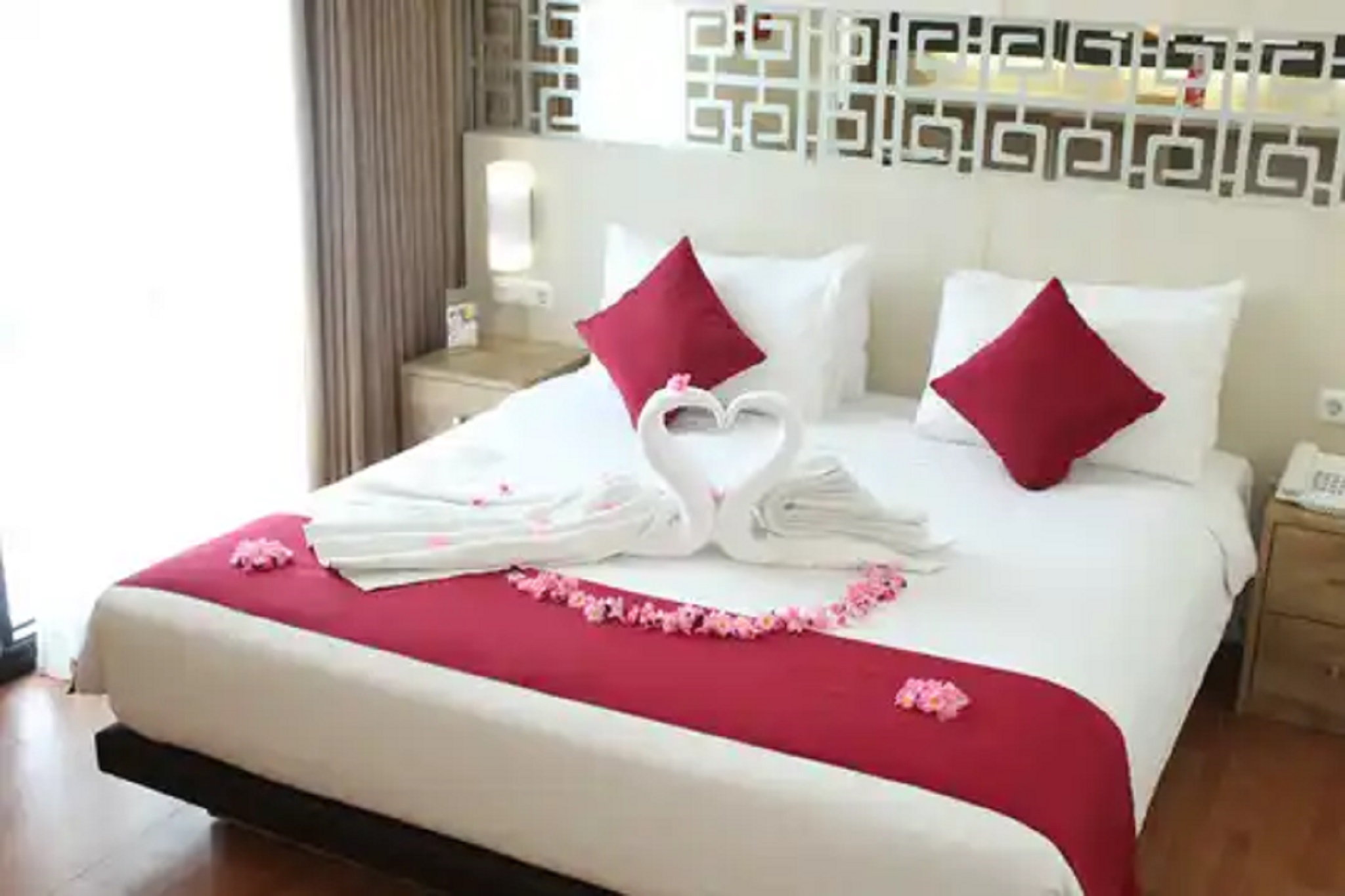Grand, Deluxe, Double Bed