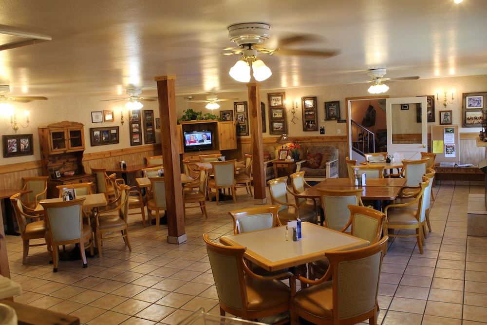 Howard Johnson by Wyndham Springerville 39/50