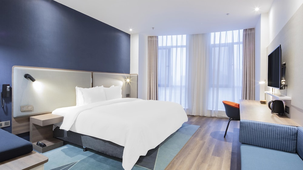 Holiday Inn Express Shangqiu Ancient Town 18/64