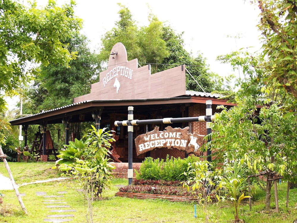 Cowboy Farm Resort Pattaya 6/39