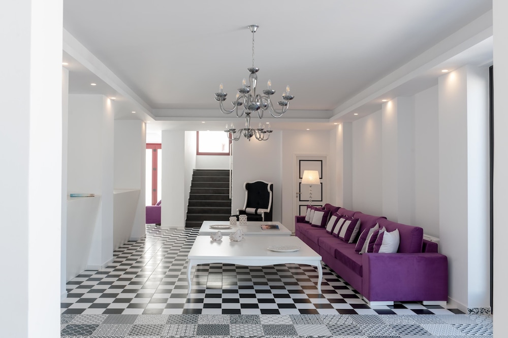 MAR N MAR CROWN SANTORINI HOTEL AND SUITES 35/48