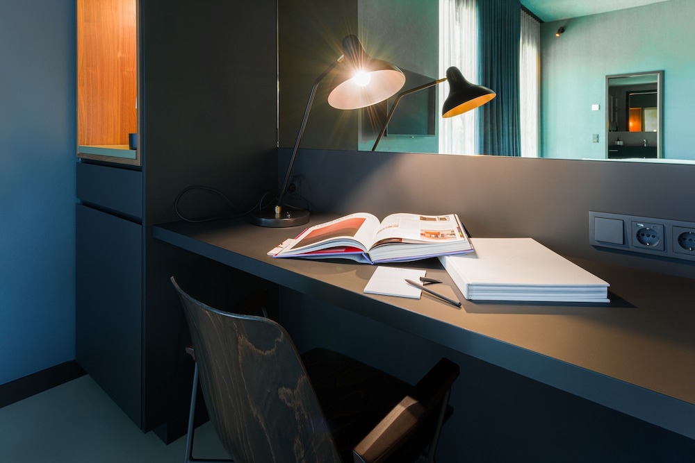 EmiLu Design Hotel 36/50