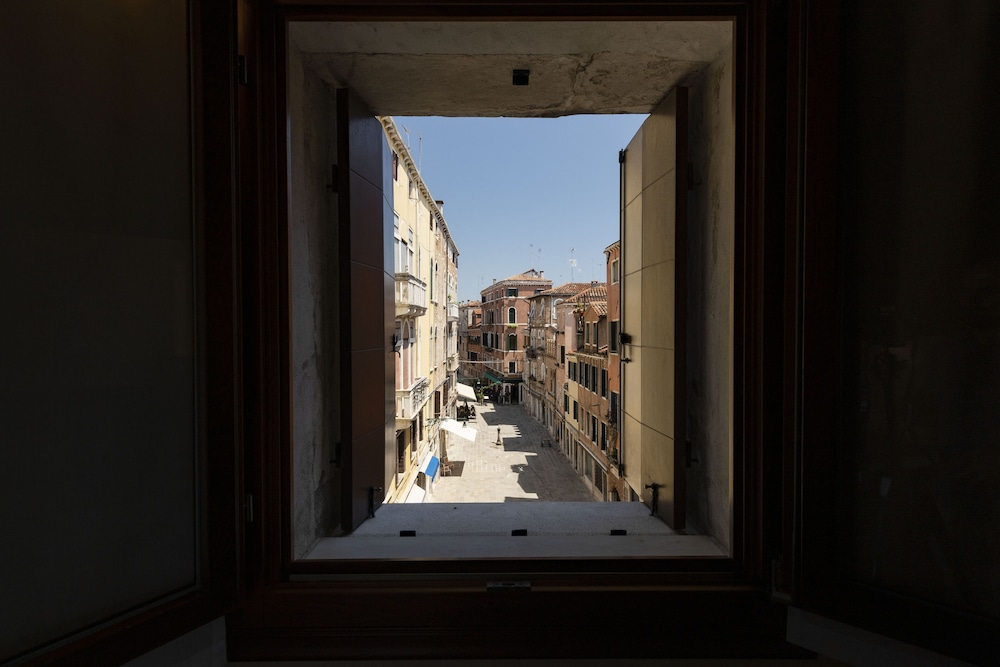 Doge Morosini Palace 40/50