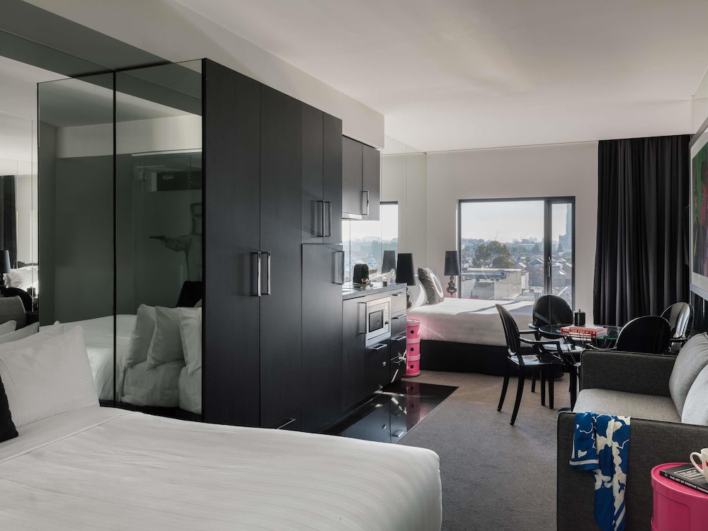The Cullen Melbourne - Art Series 21/56