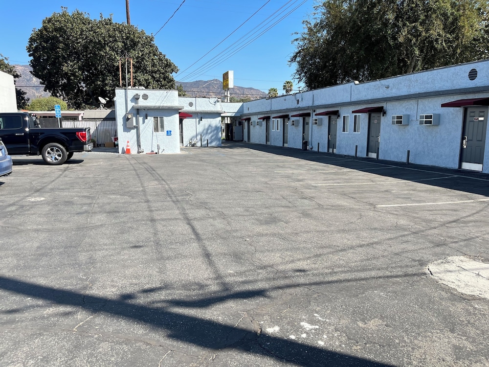 Griffith Park Motel - LA Hollywood Area 7/23