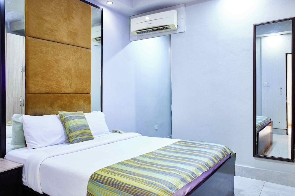 Best Western Starfire Hotel 25/75