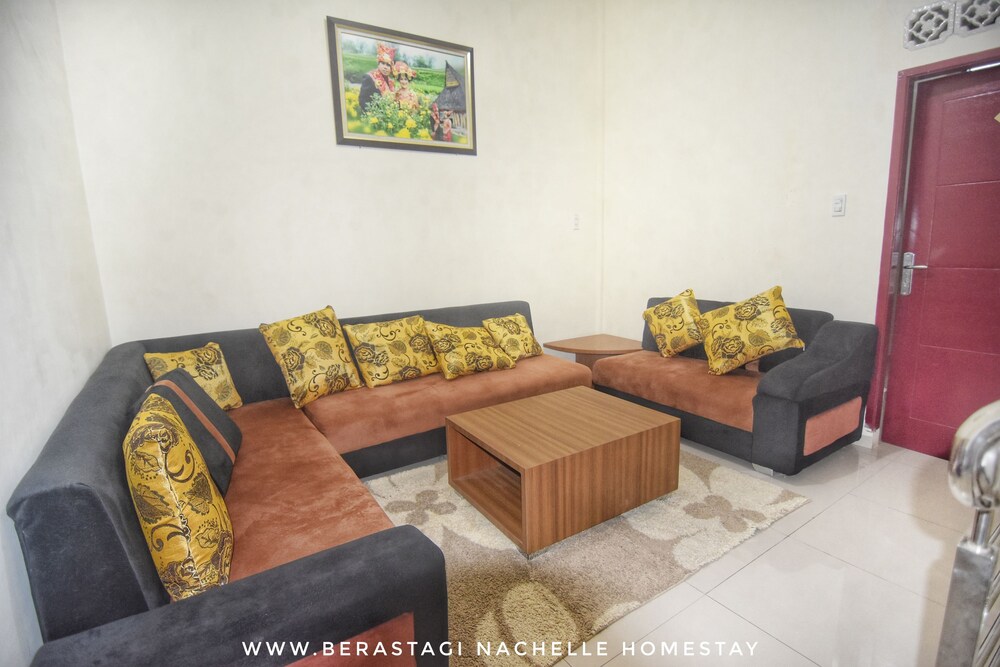 Berastagi Nachelle Homestay 23/50