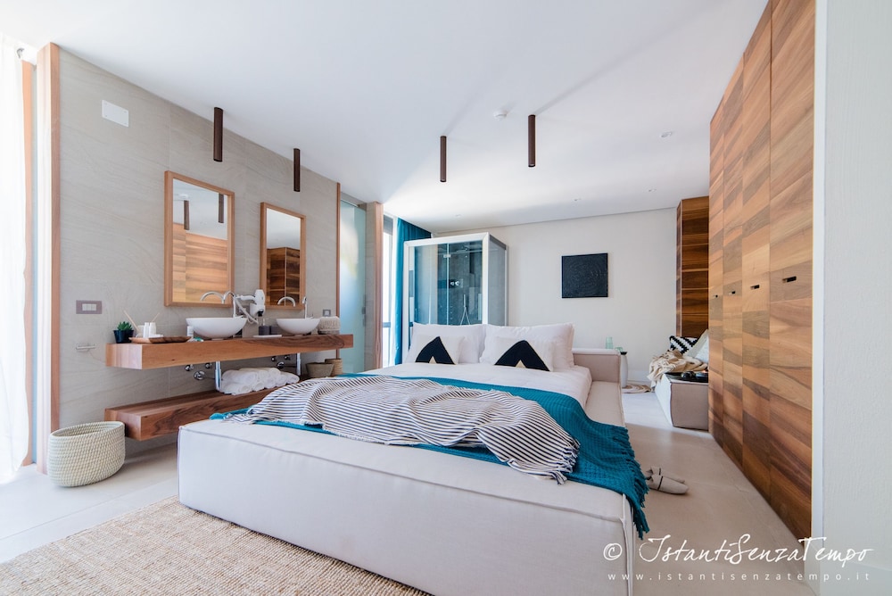 Cumeja Beach Club Hotel 8/52