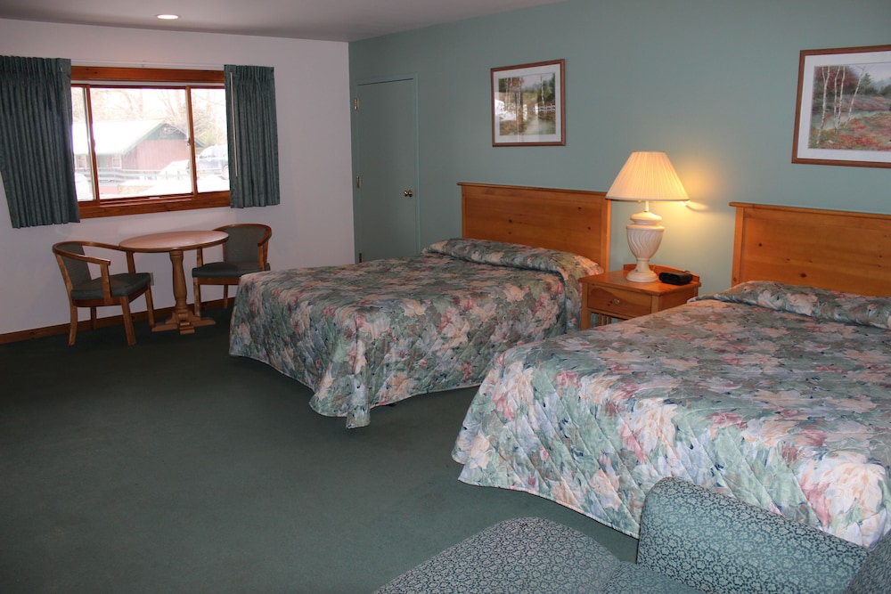 Nootka Lodge 15/50