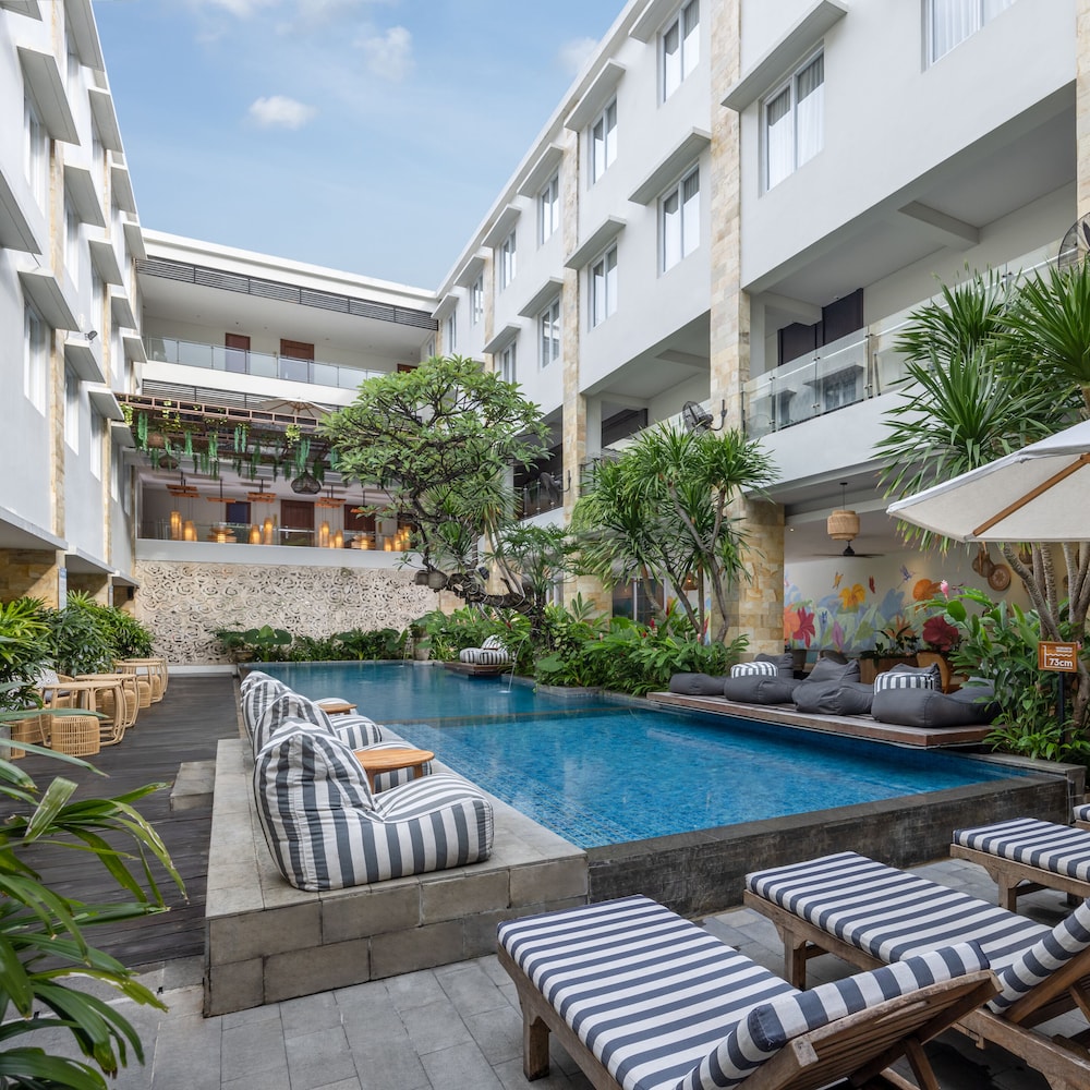 Crystal Kuta Hotel 42/47