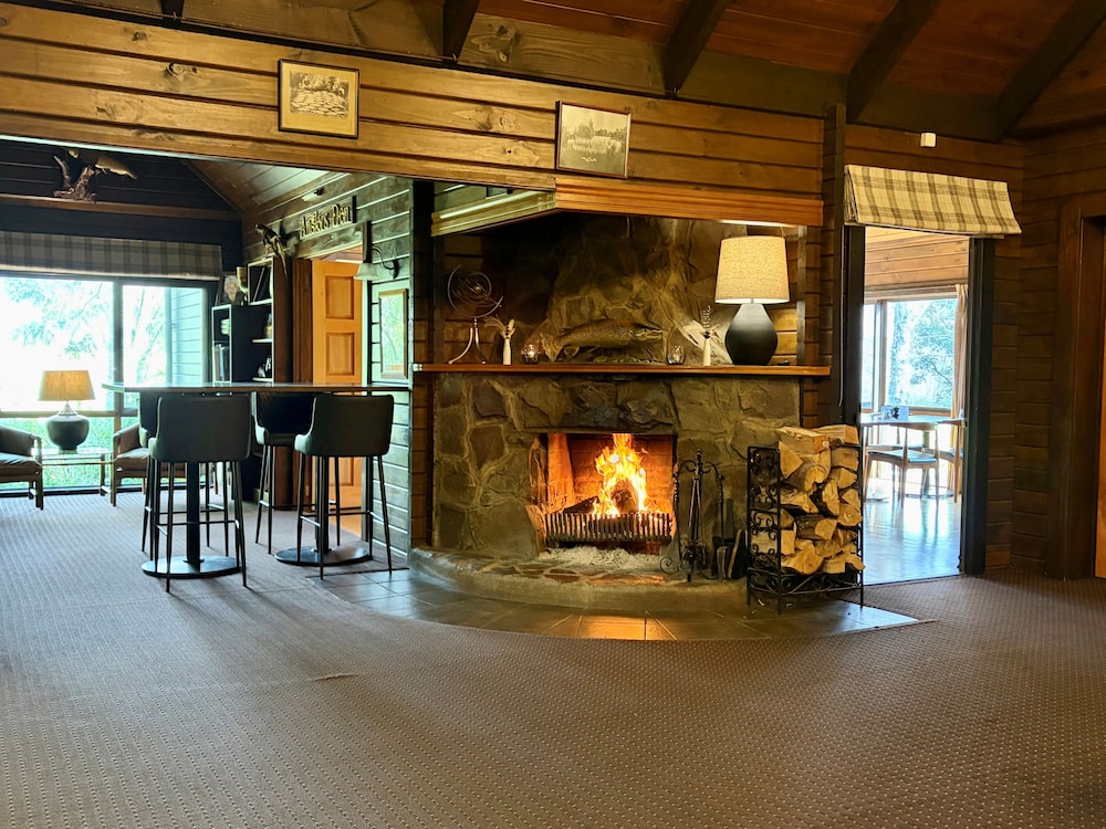 Tongariro Lodge 12/75