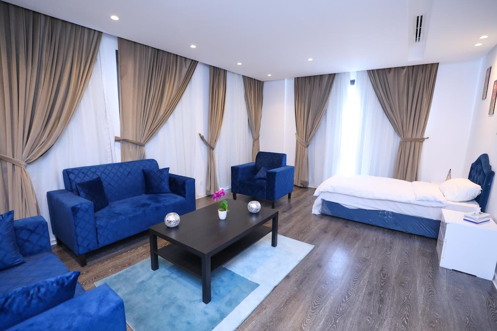 Magic Suite Hotel Salmiya 34/51