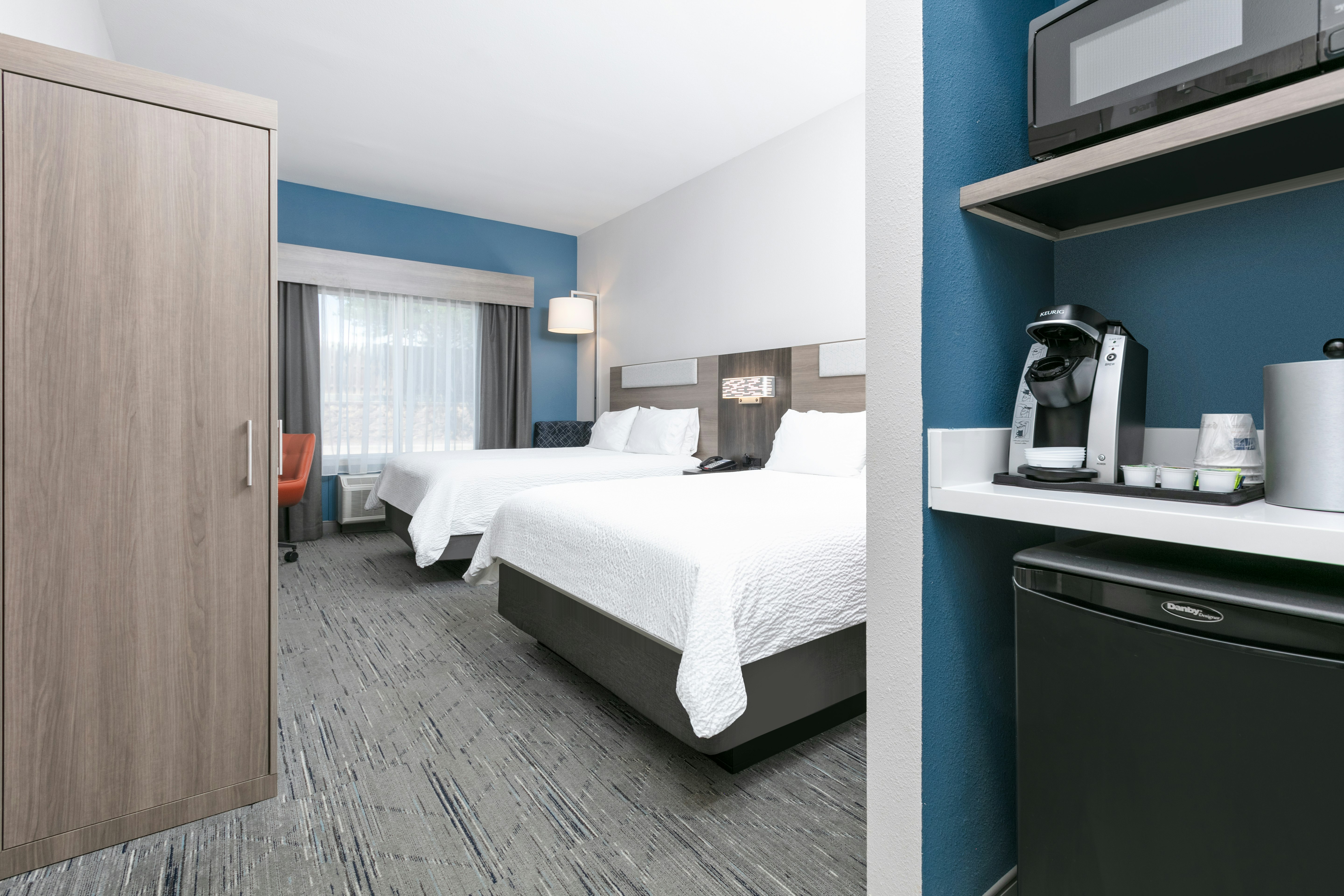 Holiday Inn Express Hotel And Suites Marshall 38/38