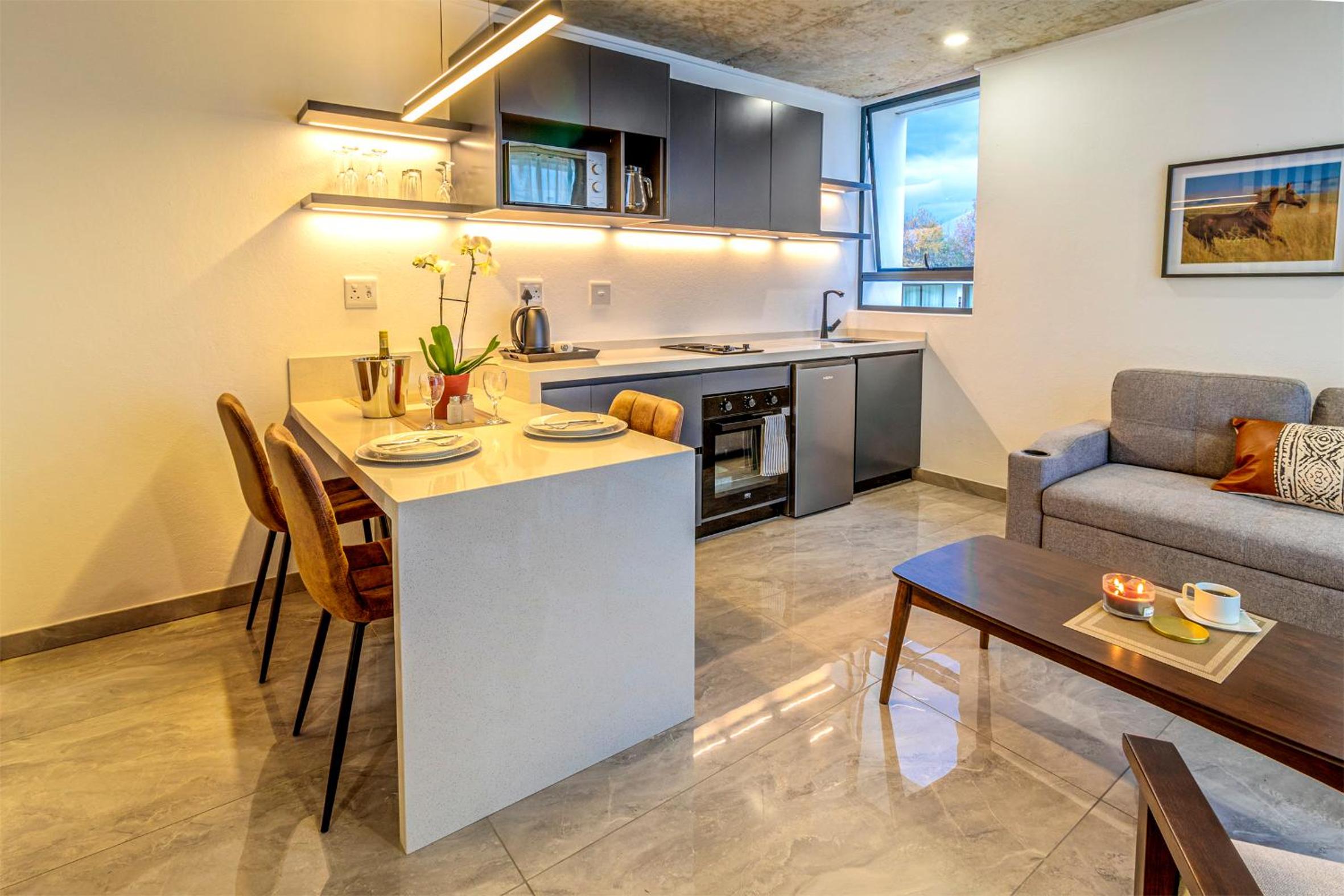 KRAVIT Premier Suites 22/29