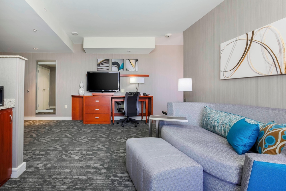 Courtyard By Marriott Amarillo Downtown 24/37