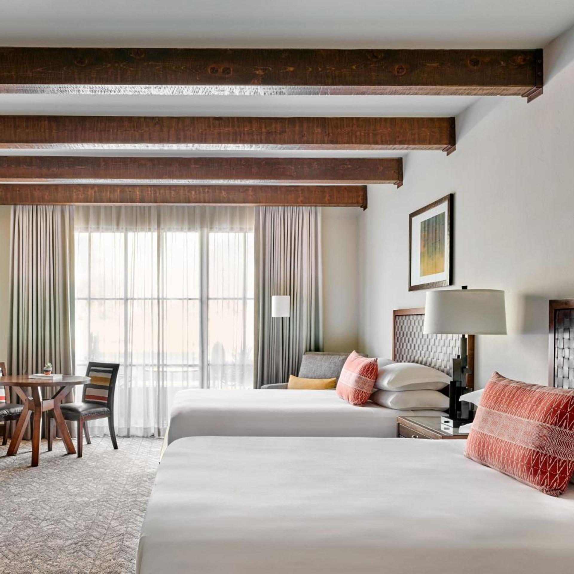 Guest Room, 2 Queen Beds, Mountain or Resort View, Balcony
