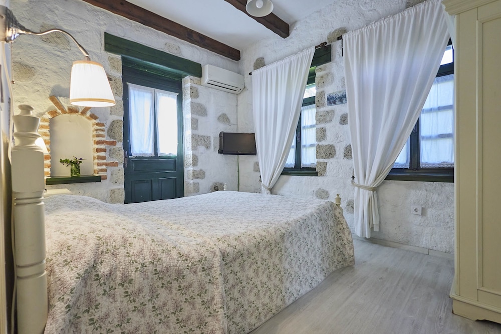 Alacati Zeytin Konak Hotel 18/50