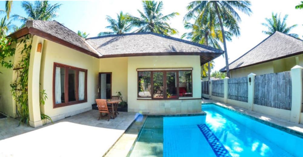 Kelapa Luxury Villas 3/80