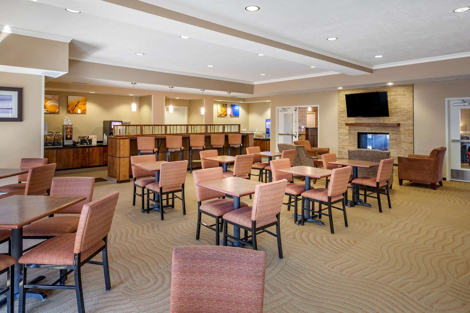 Comfort Inn & Suites Tooele-Salt Lake City 21/34