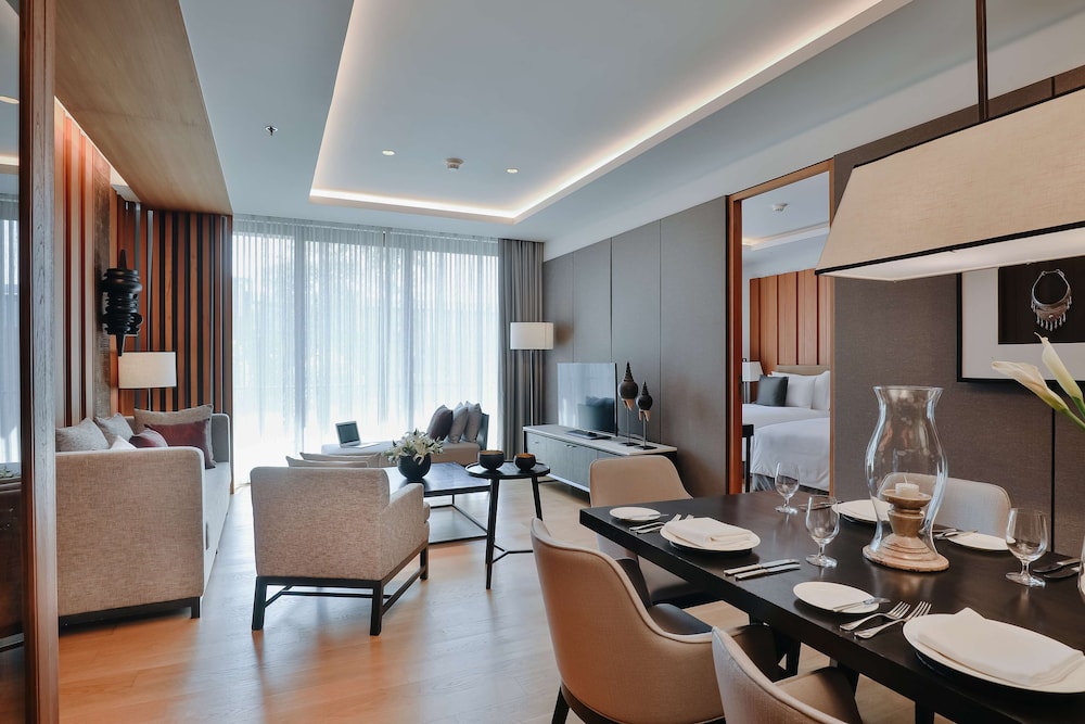 Anantara Chiang Mai Serviced Suites 60/75