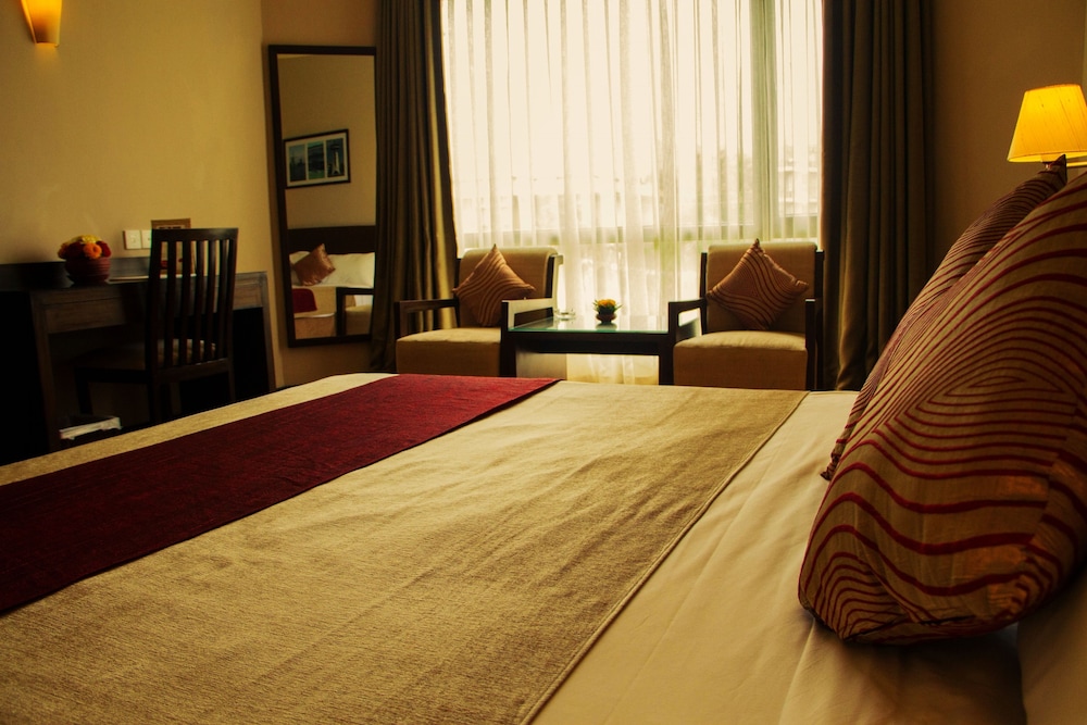 Pokhara Grande 25/80