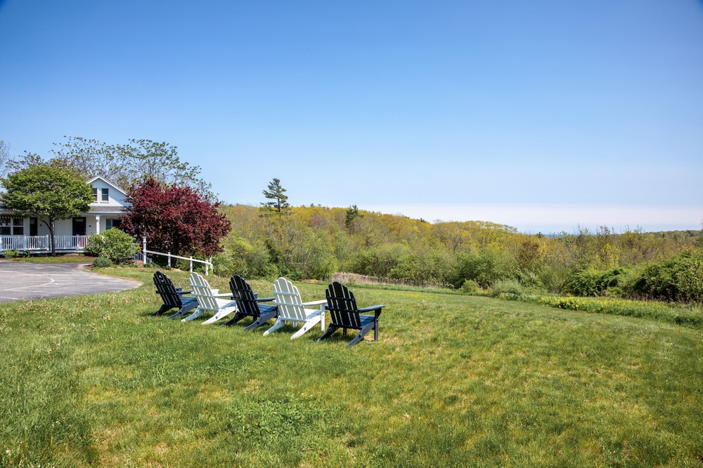 Glen Cove Inn and Suites 28/50