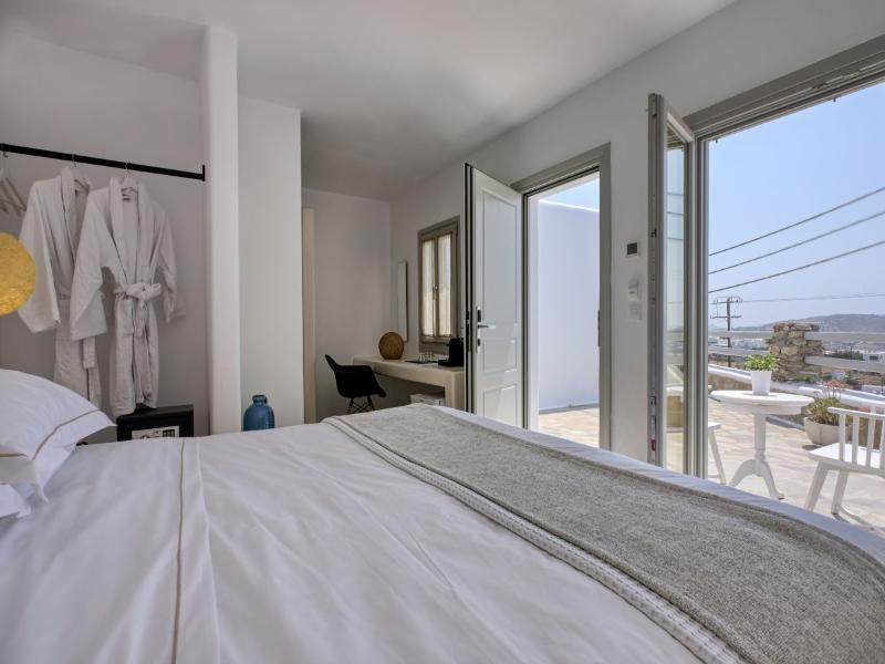 Deluxe, Double Bed, Street View