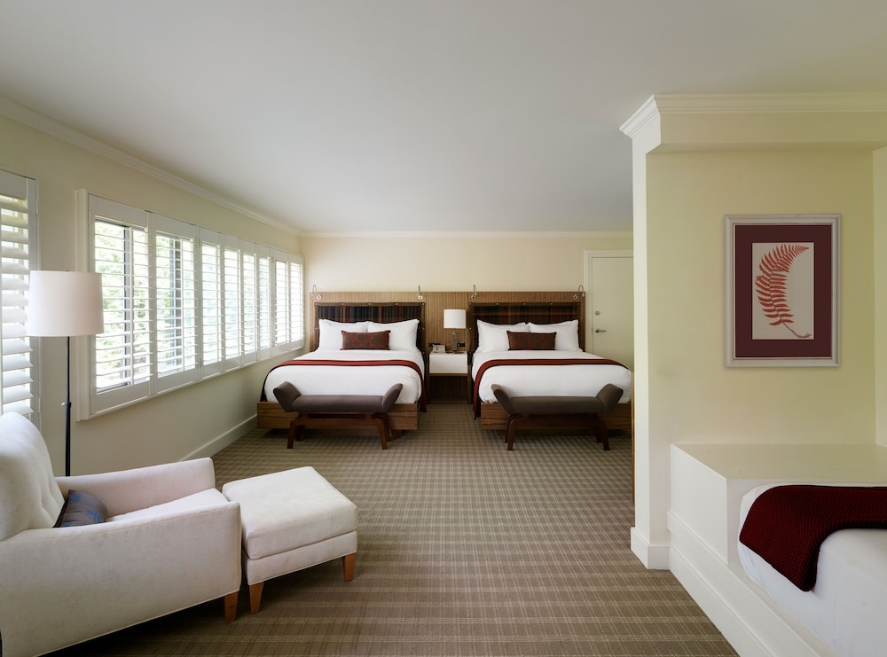 Topnotch Resort Spa 67/79