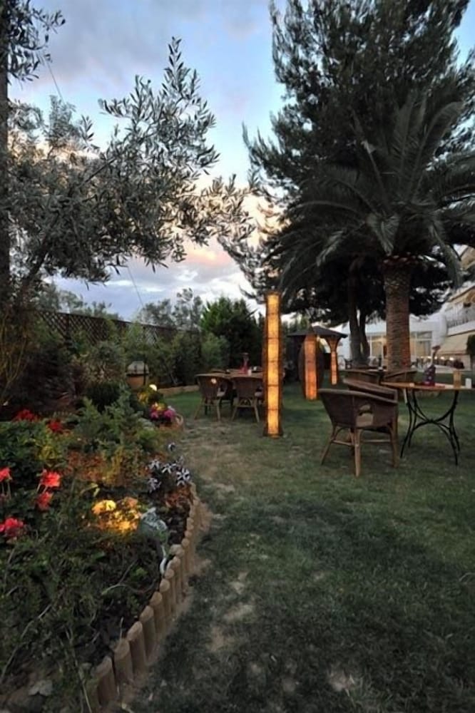 Hotel Kalloni 60/62
