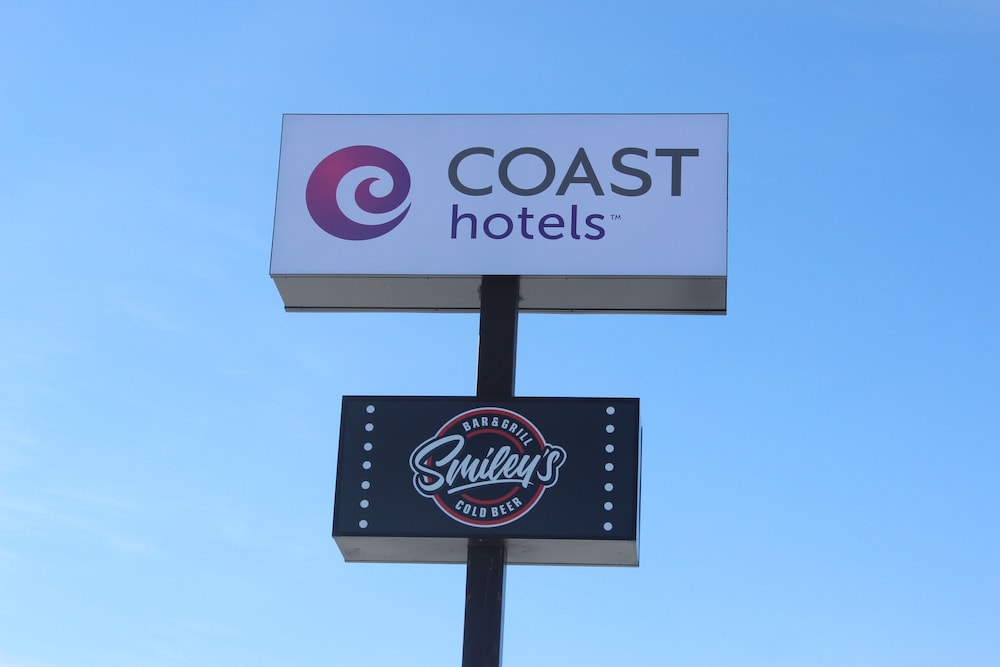 Coast Swift Current Hotel 33/65