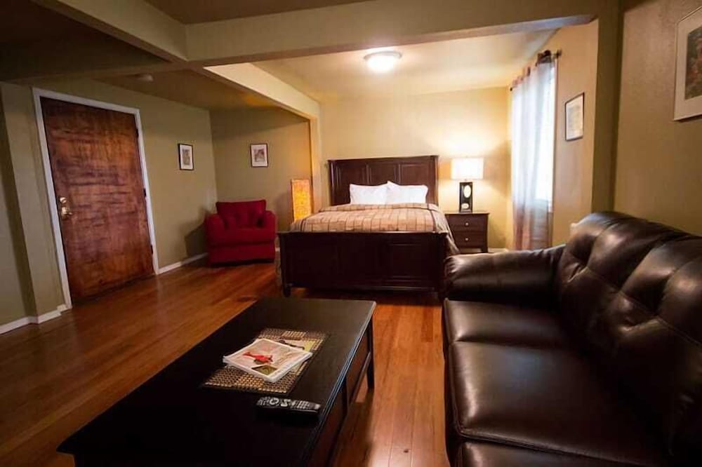 Camano Island Inn 43/67