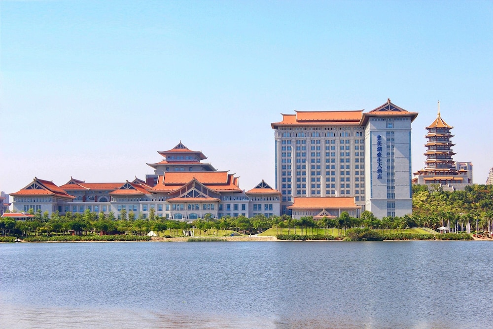 Howard Johnson by Wyndham Jimei Lake Plaza Xiamen 1/51