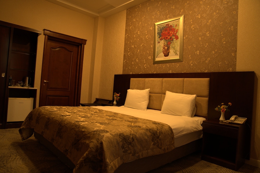 Premier Hotel 20/67