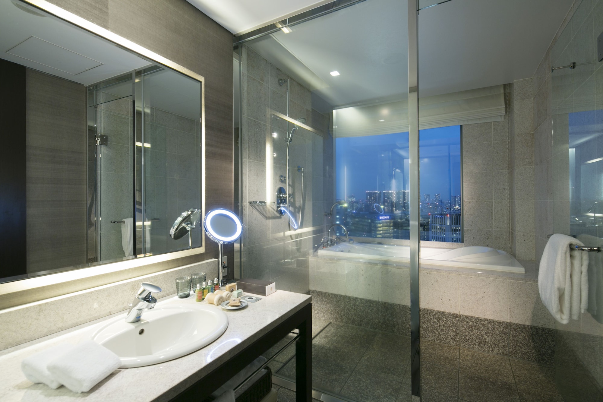 غرفة بسريرين منفصلين بغرفة نوم واحدة، The Strings by InterContinental Tokyo 7/10