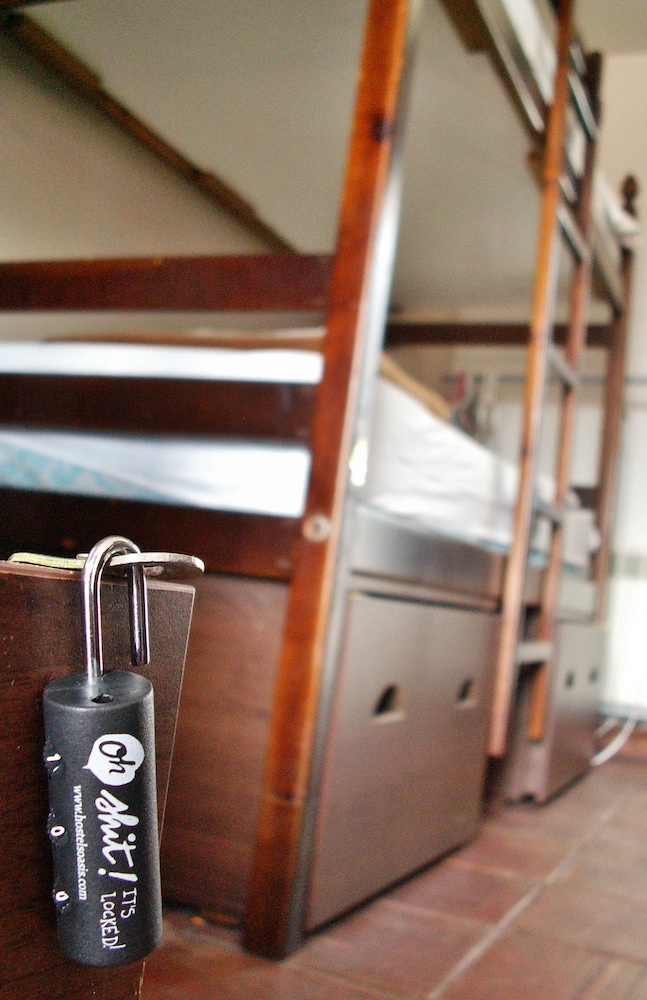Oasis Backpackers Hostel Granada 25/50