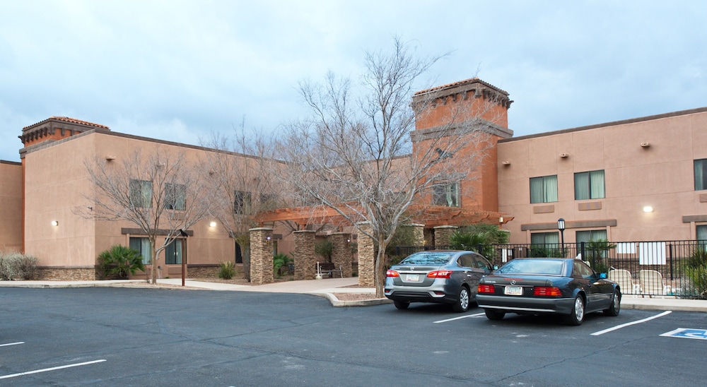 Tombstone Grand Hotel, a Baymont by Wyndham 42/50