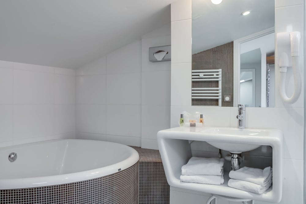 The Originals Boutique Hotel Victoria Fontainebleau 47/61