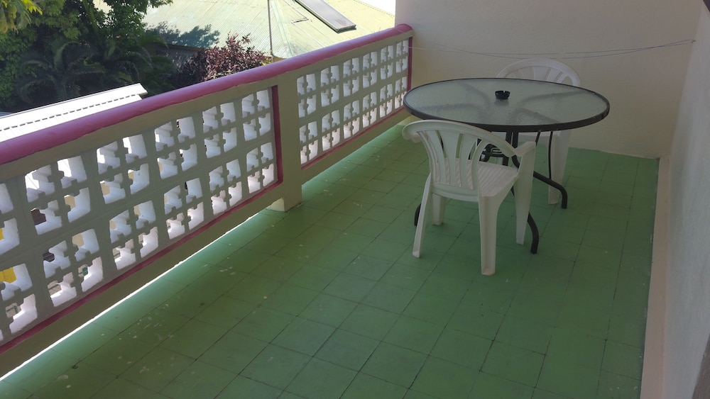 MELROSE BEACH APARTMENT 3/50