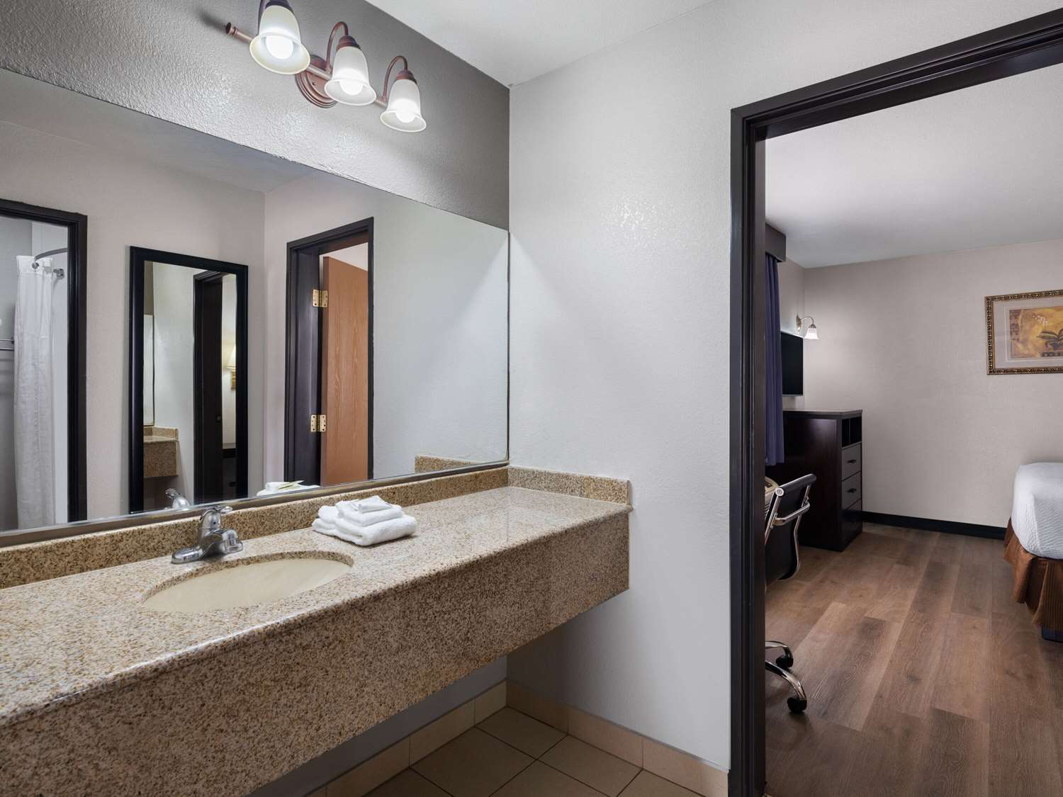 Travelodge by Wyndham Tucson AZ 33/34