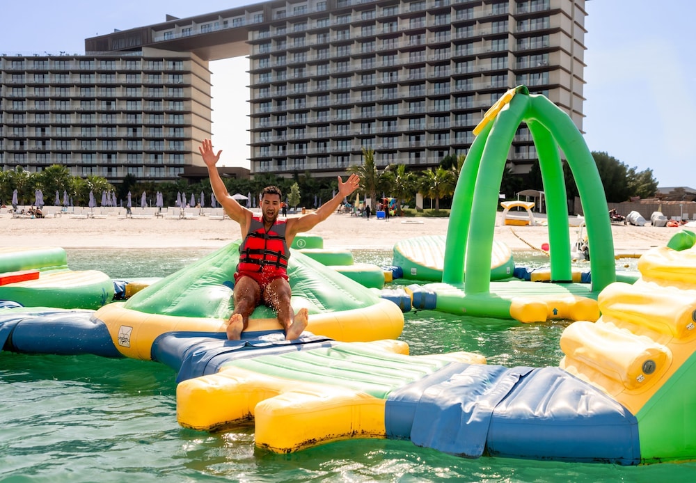 Movenpick Resort Al Marjan Island 37/42