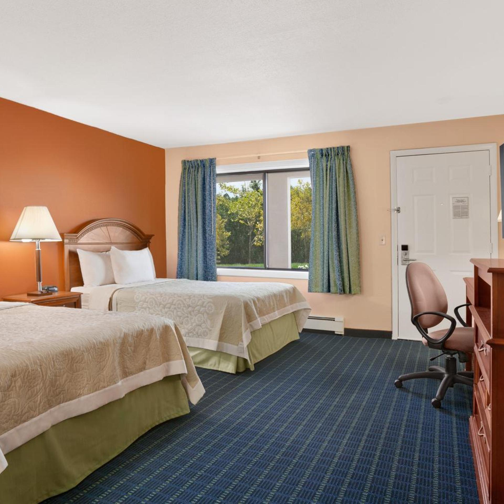 Days Inn By Wyndham Middletown 10/21