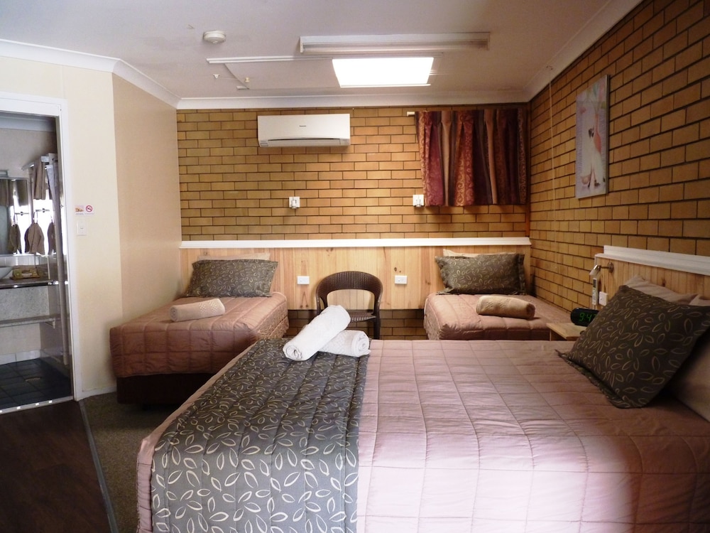 Winchester Motel 22/49
