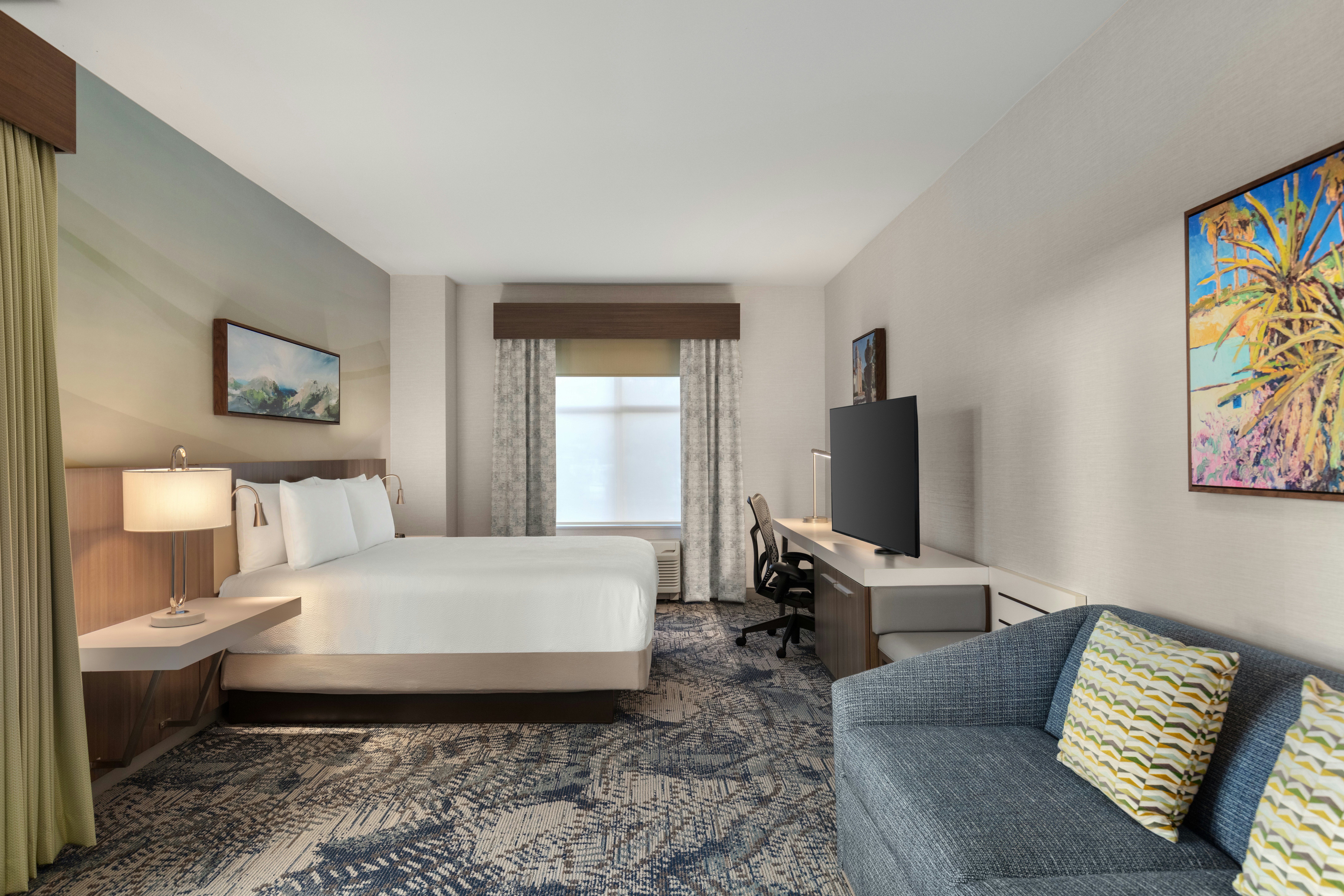غرفة بسرير كينج بإطلالة على الجبل بشرفة، Hilton Garden Inn Santa Barbara/Goleta 7/10